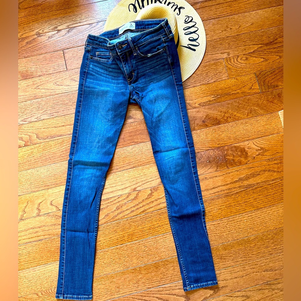 Abercrombie & Fitch Super Skinny Jeans Size 2R